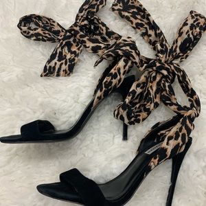 Steve Madden Black x Cheetah tie heels
